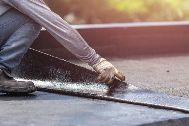 Professional Vapor Barrier Installation technician working in Ionia, NY
